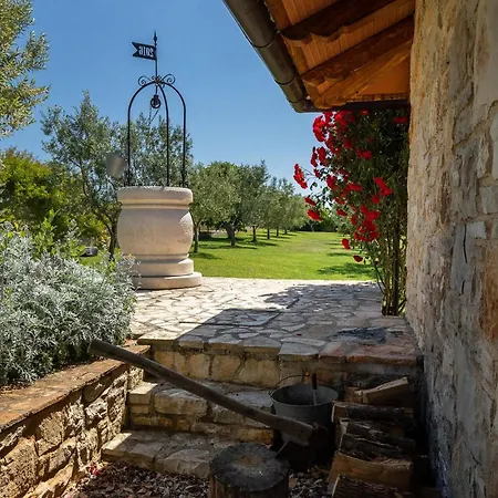 Holiday home Evelyn *