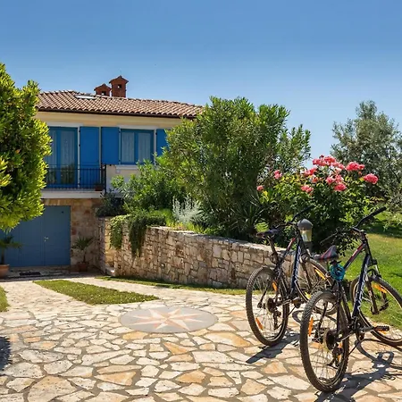 Holiday home Evelyn *