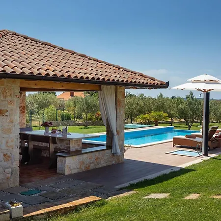 Evelyn Holiday home Pula