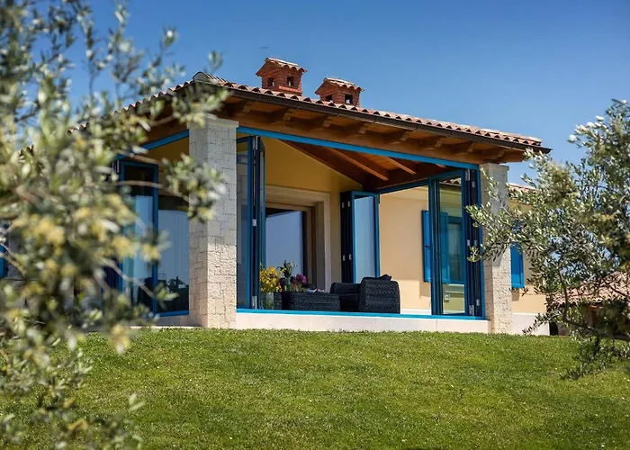 Evelyn 펜션 풀라